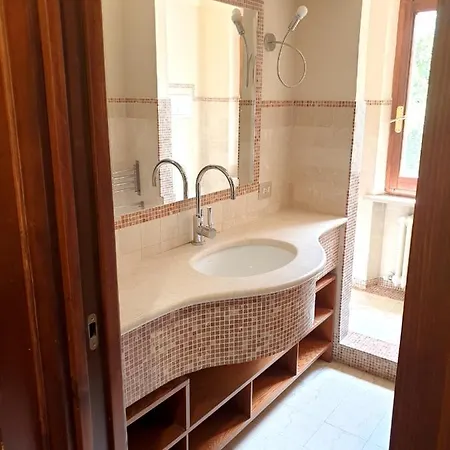 One Bedroom With Shared Pool And Wifi At